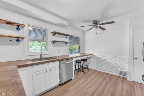 4758 E 88th Street Garfield Heights OH 44125