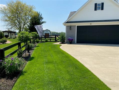 29 Stony Brook Lane Wakeman OH 44889
