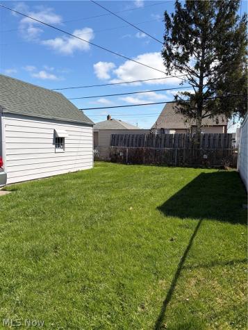5271 W 49th Street Parma OH 44134