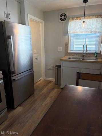 5271 W 49th Street Parma OH 44134
