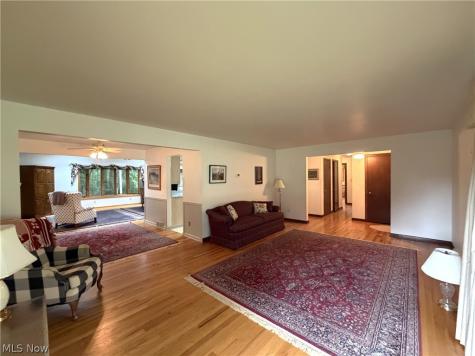 1157 Glenview Drive Mogadore OH 44260