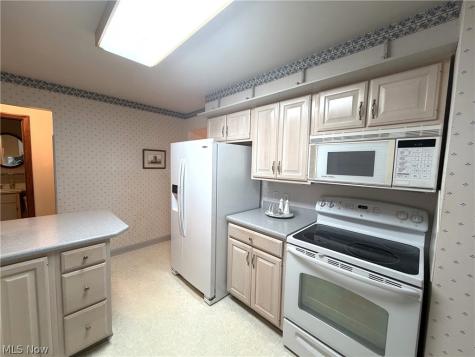 1157 Glenview Drive Mogadore OH 44260