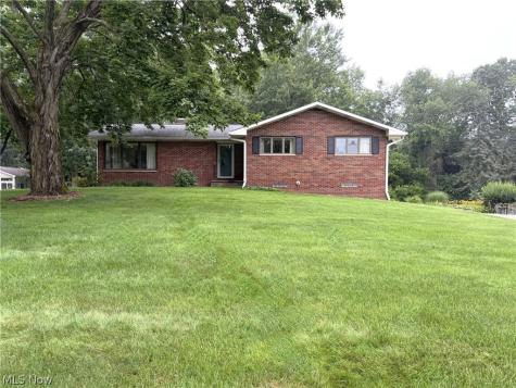 1157 Glenview Drive Mogadore OH 44260