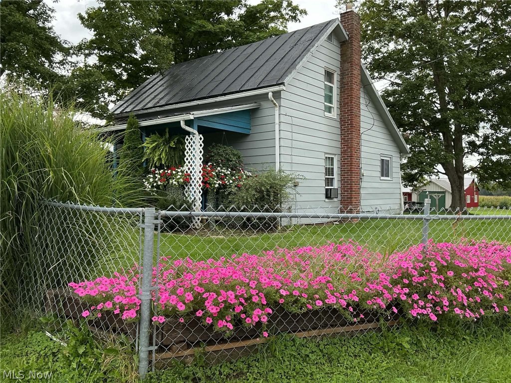 25601 County Road 367 Walhonding OH 43843