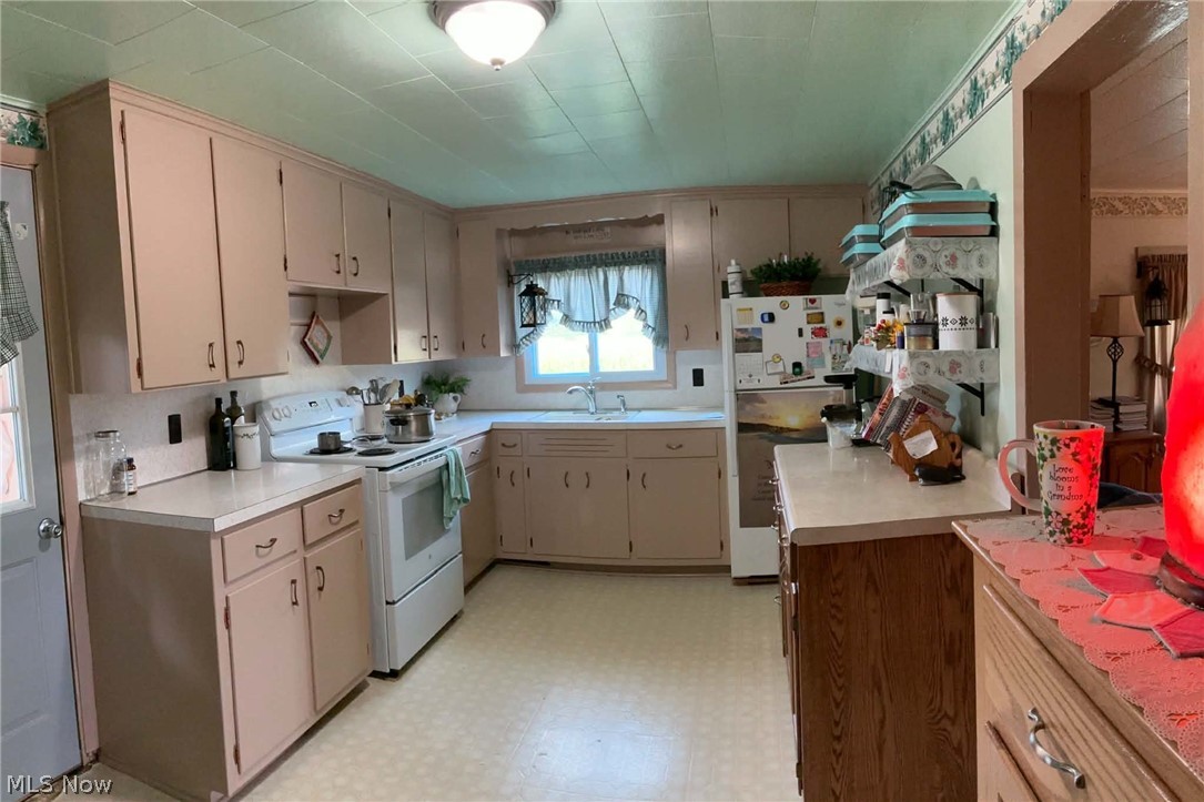 25601 County Road 367 Walhonding OH 43843