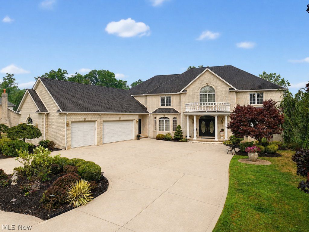 2080 Oxford Circle Hinckley OH 44233