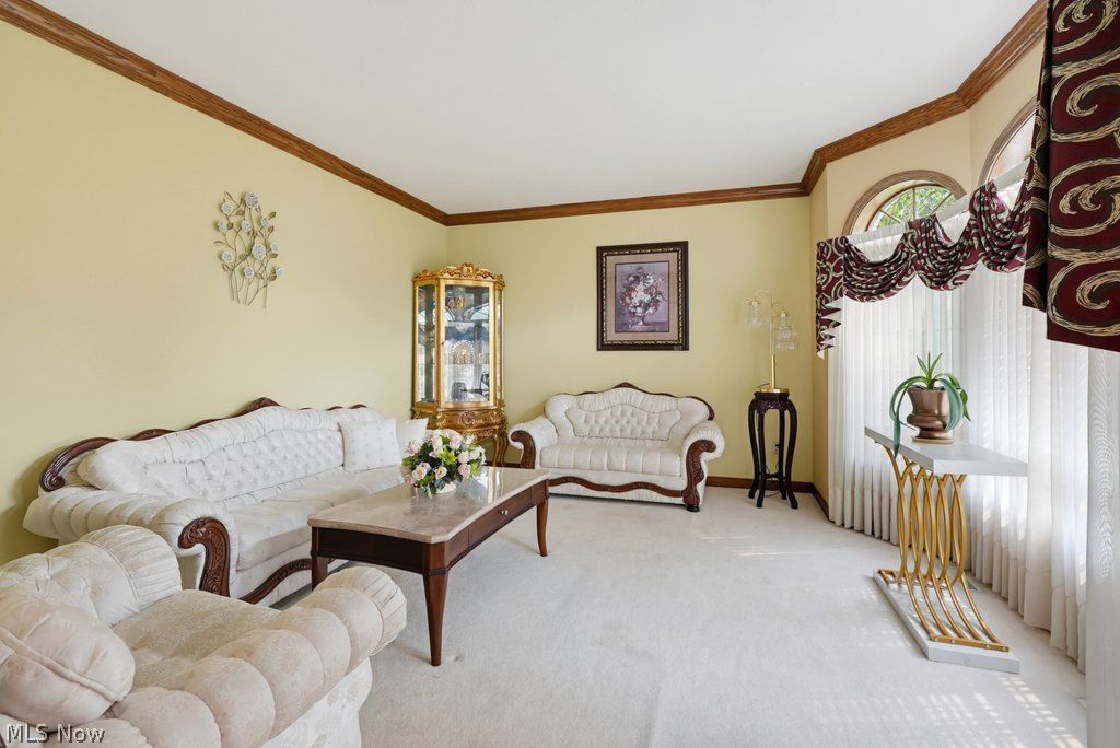 2080 Oxford Circle Hinckley OH 44233