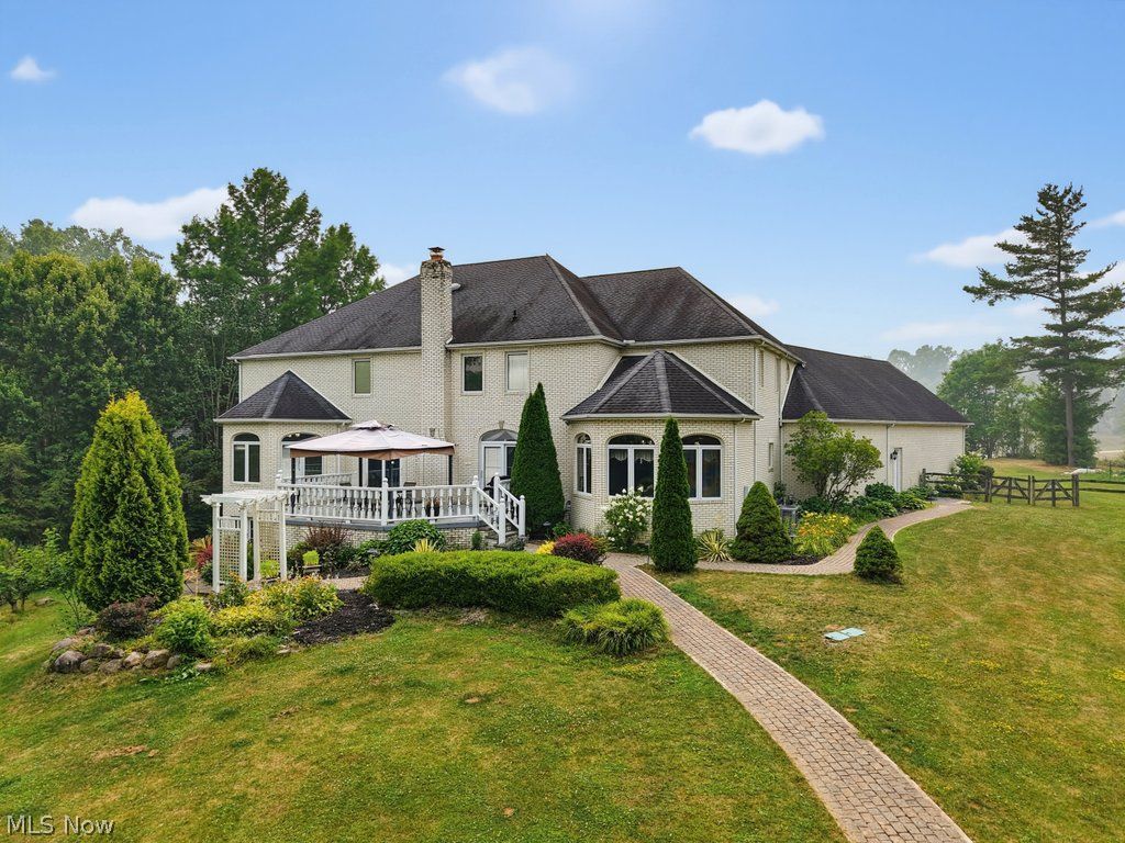 2080 Oxford Circle Hinckley OH 44233