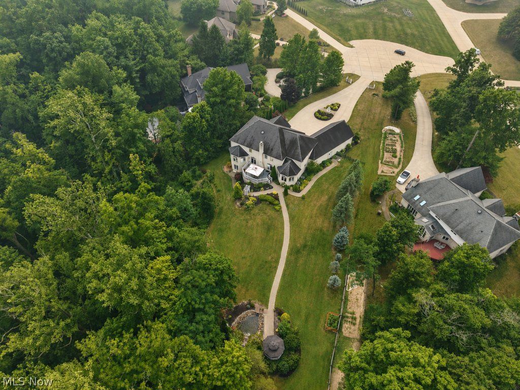 2080 Oxford Circle Hinckley OH 44233