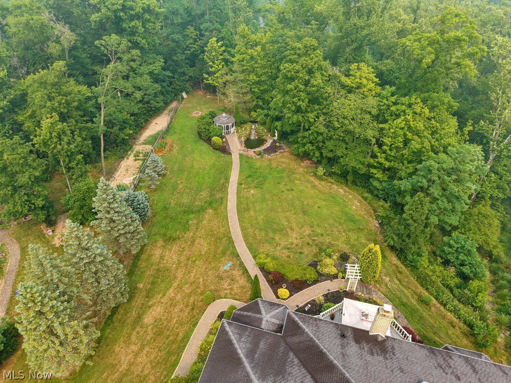 2080 Oxford Circle Hinckley OH 44233