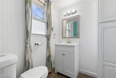 536 NW Jackson Avenue NW Massillon OH 44646