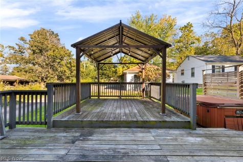 536 NW Jackson Avenue NW Massillon OH 44646