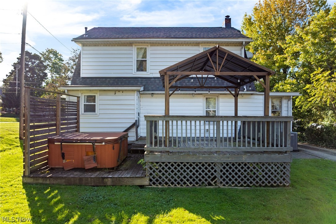 536 NW Jackson Avenue NW Massillon OH 44646