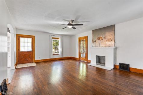 536 NW Jackson Avenue NW Massillon OH 44646