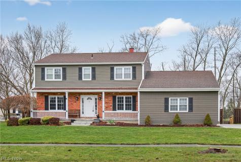 30 Chelmsford Drive Aurora OH 44202
