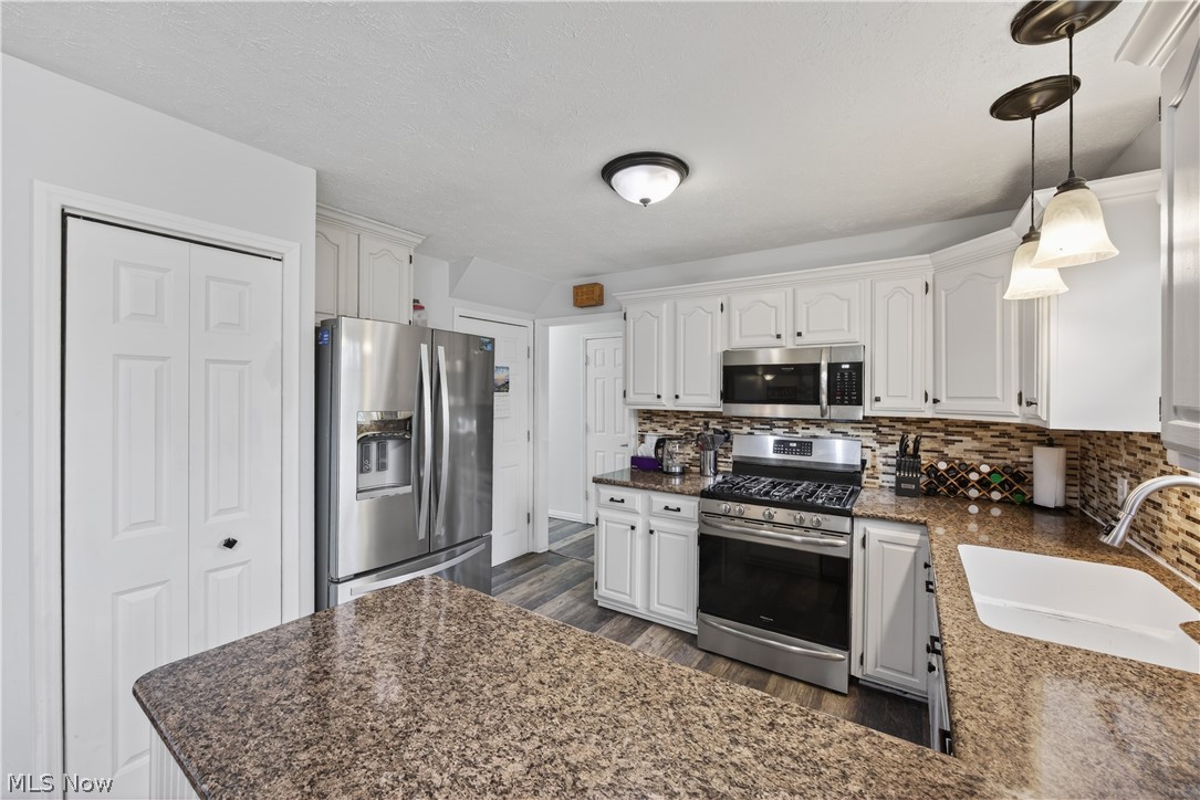 30 Chelmsford Drive Aurora OH 44202