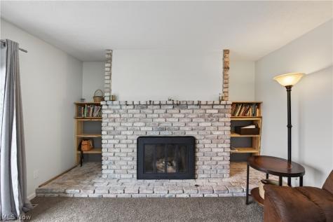 30 Chelmsford Drive Aurora OH 44202