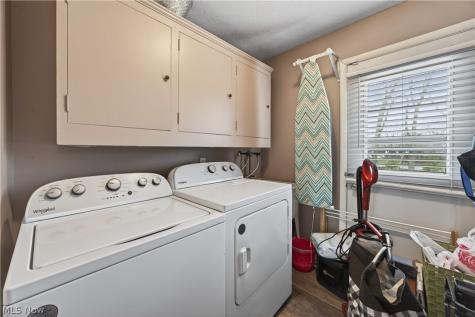 30 Chelmsford Drive Aurora OH 44202