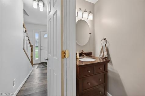 30 Chelmsford Drive Aurora OH 44202