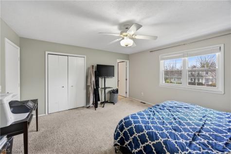 30 Chelmsford Drive Aurora OH 44202