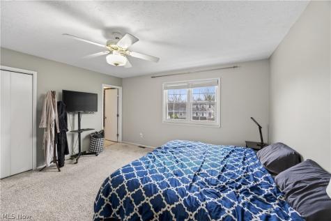 30 Chelmsford Drive Aurora OH 44202