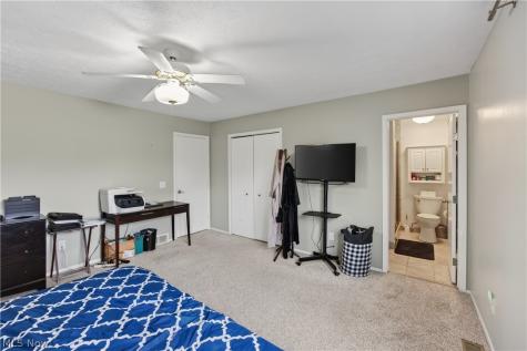 30 Chelmsford Drive Aurora OH 44202