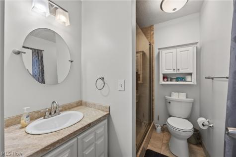 30 Chelmsford Drive Aurora OH 44202