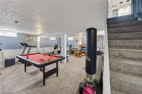 30 Chelmsford Drive Aurora OH 44202