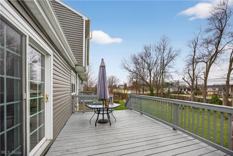30 Chelmsford Drive Aurora OH 44202