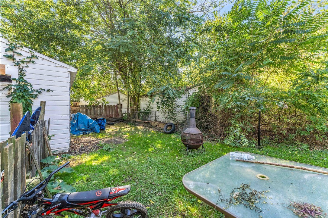 1392 Belcher Avenue Akron OH 44314