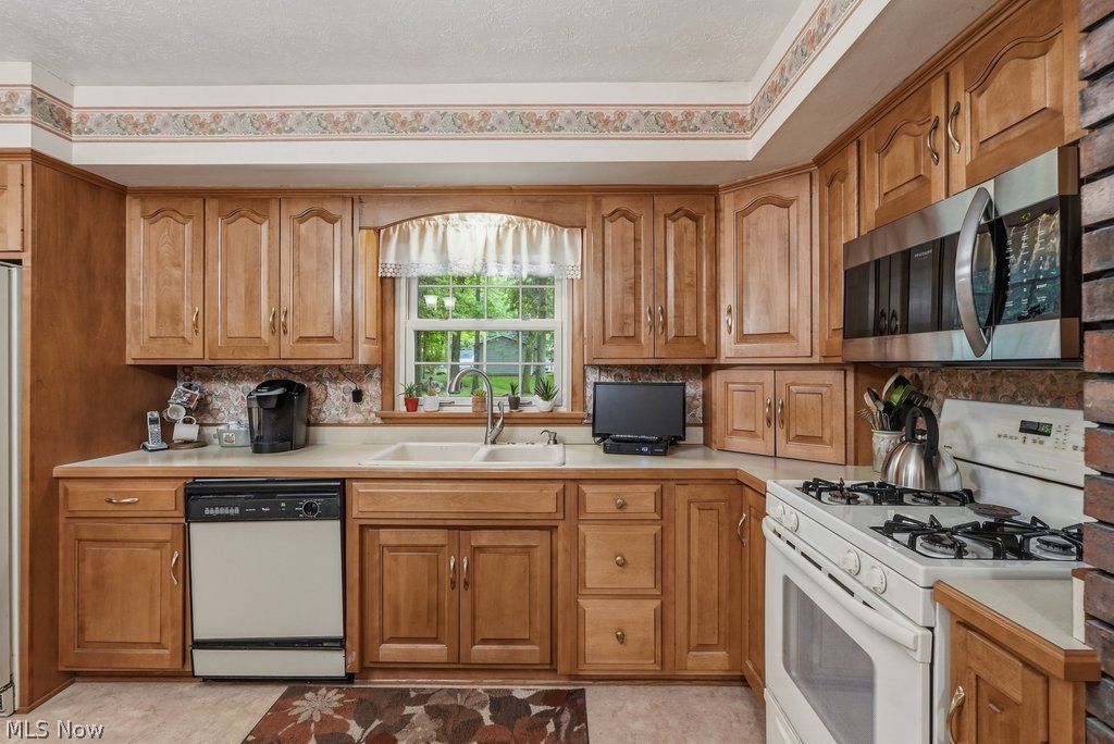 154 Pickwick Drive Northfield OH 44067