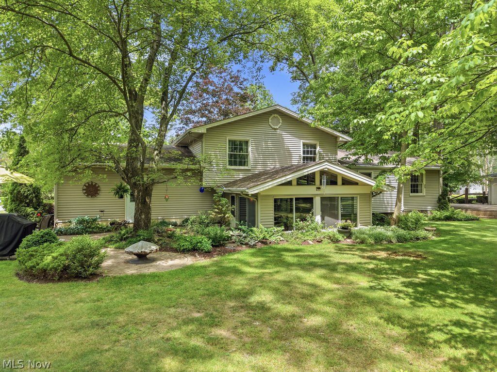 154 Pickwick Drive Northfield OH 44067