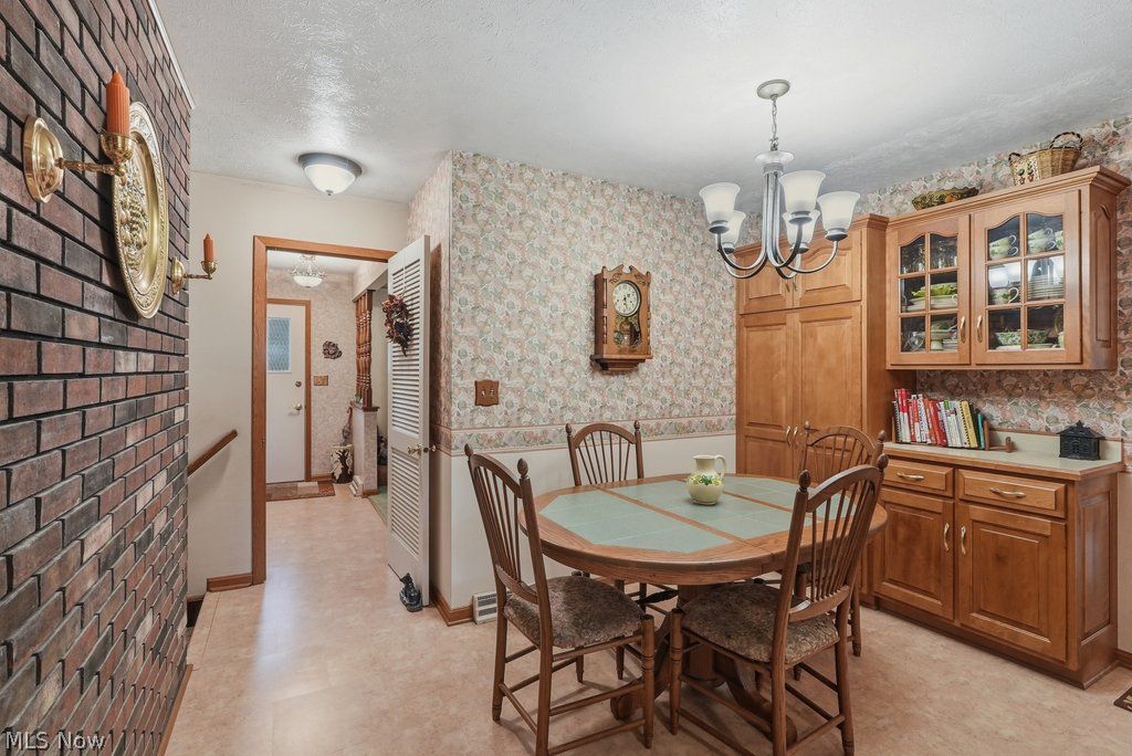 154 Pickwick Drive Northfield OH 44067