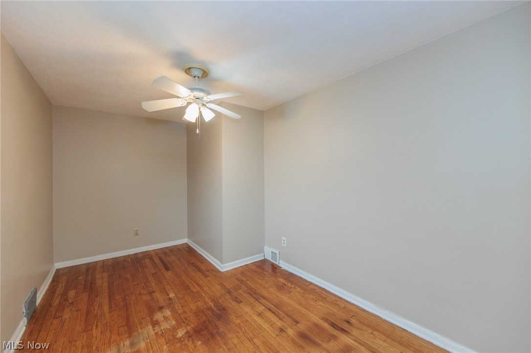 916 West Drive Sheffield Lake OH 44054