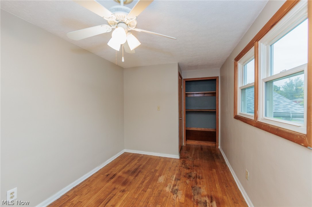 916 West Drive Sheffield Lake OH 44054
