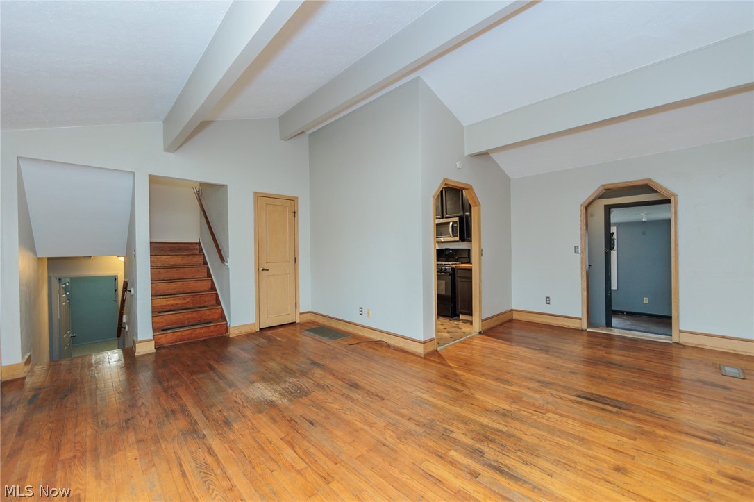 916 West Drive Sheffield Lake OH 44054