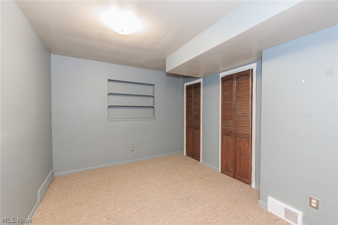 916 West Drive Sheffield Lake OH 44054