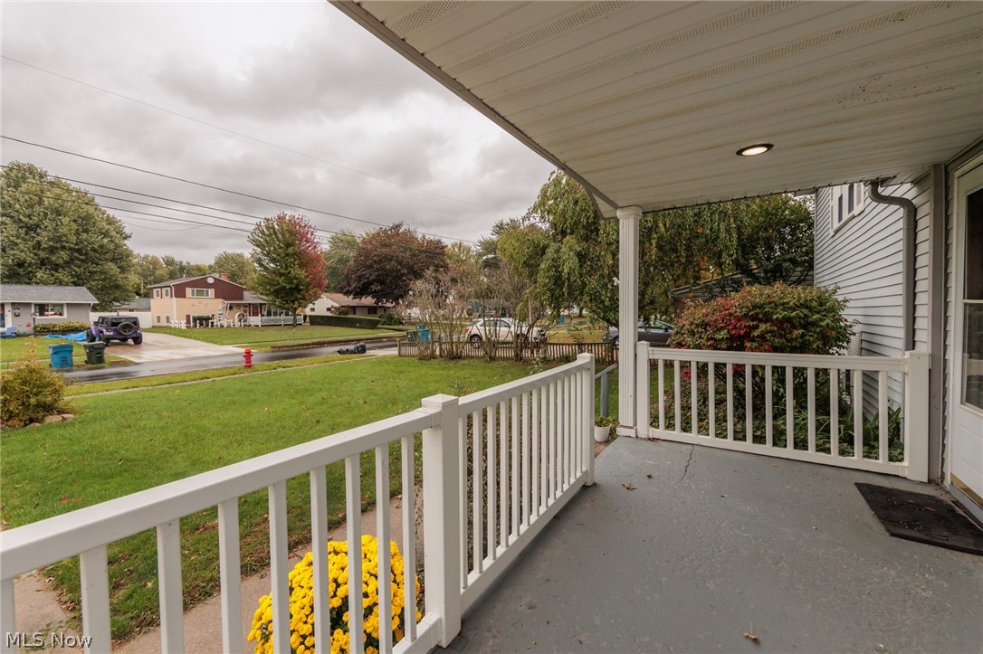 916 West Drive Sheffield Lake OH 44054