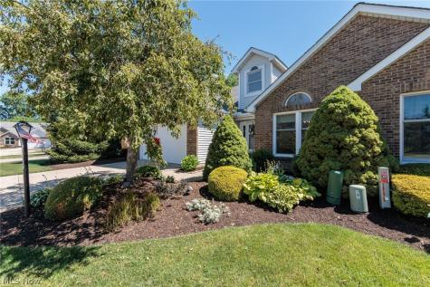 19687 Cross Creek Oval Strongsville OH 44136