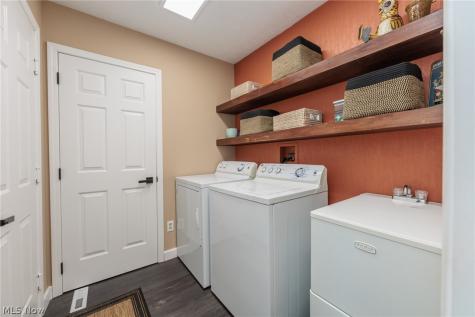 19687 Cross Creek Oval Strongsville OH 44136
