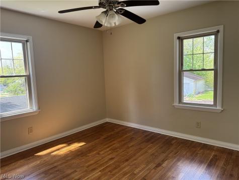 204 E Baird Avenue Barberton OH 44203