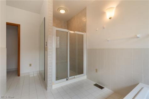 5234 Pinedrive Circle NW Canton OH 44718