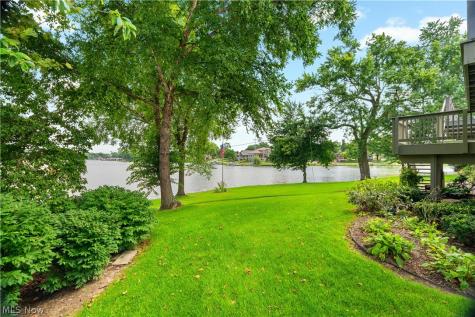 5234 Pinedrive Circle NW Canton OH 44718