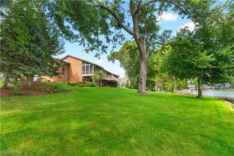 5234 Pinedrive Circle NW Canton OH 44718