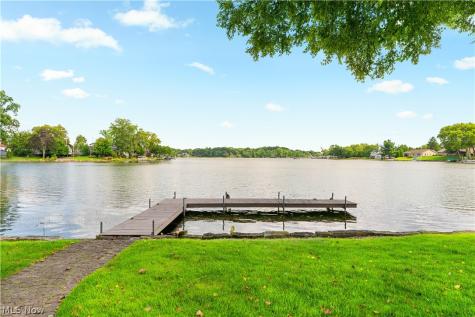 5234 Pinedrive Circle NW Canton OH 44718