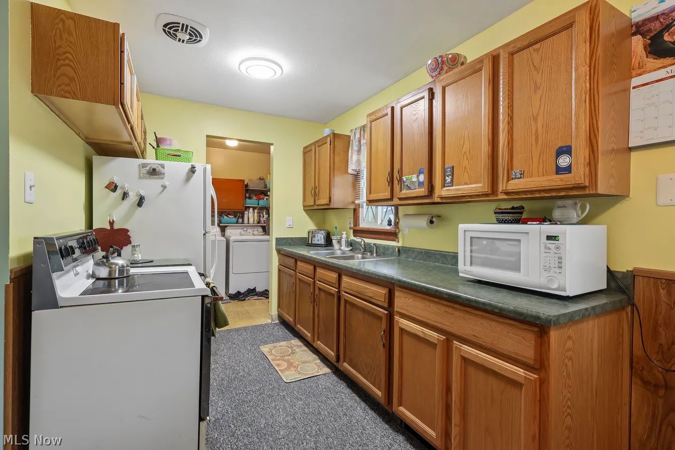 1262 Arthur Court Madison OH 44057