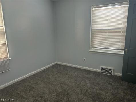 5146 Arch Street Maple Heights OH 44137