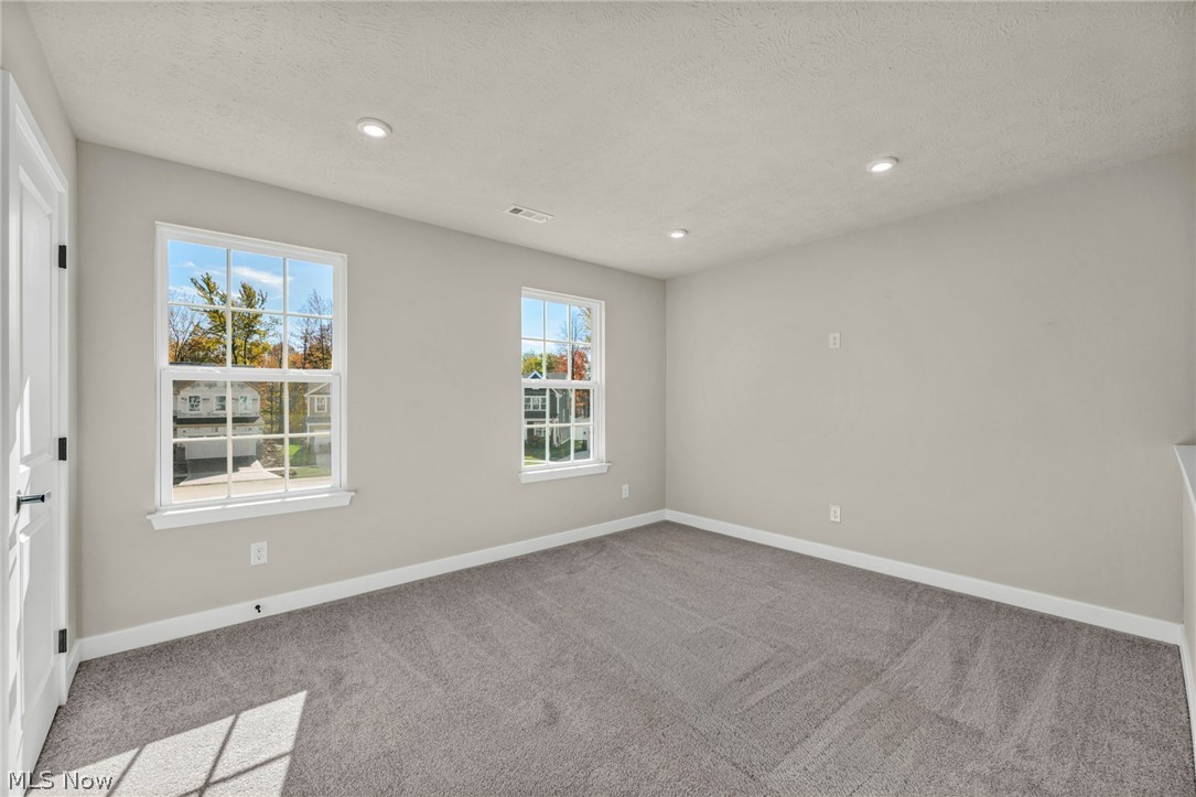 24050 W Pier Point Olmsted Falls OH 44138