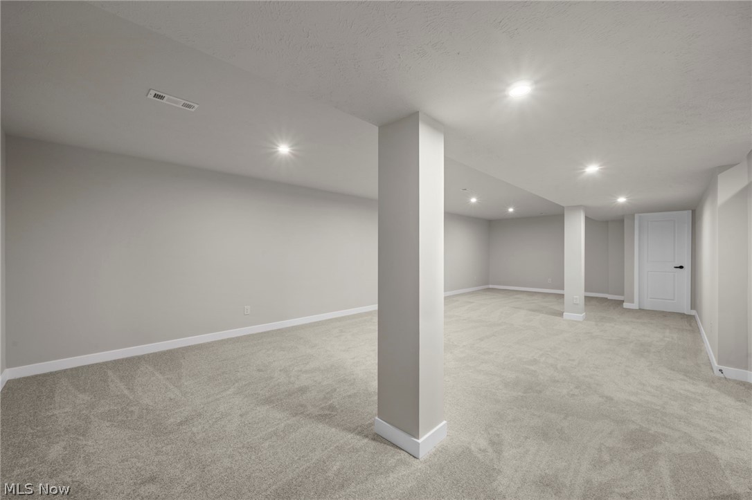 24050 W Pier Point Olmsted Falls OH 44138