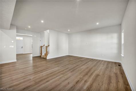 24050 W Pier Point Olmsted Falls OH 44138